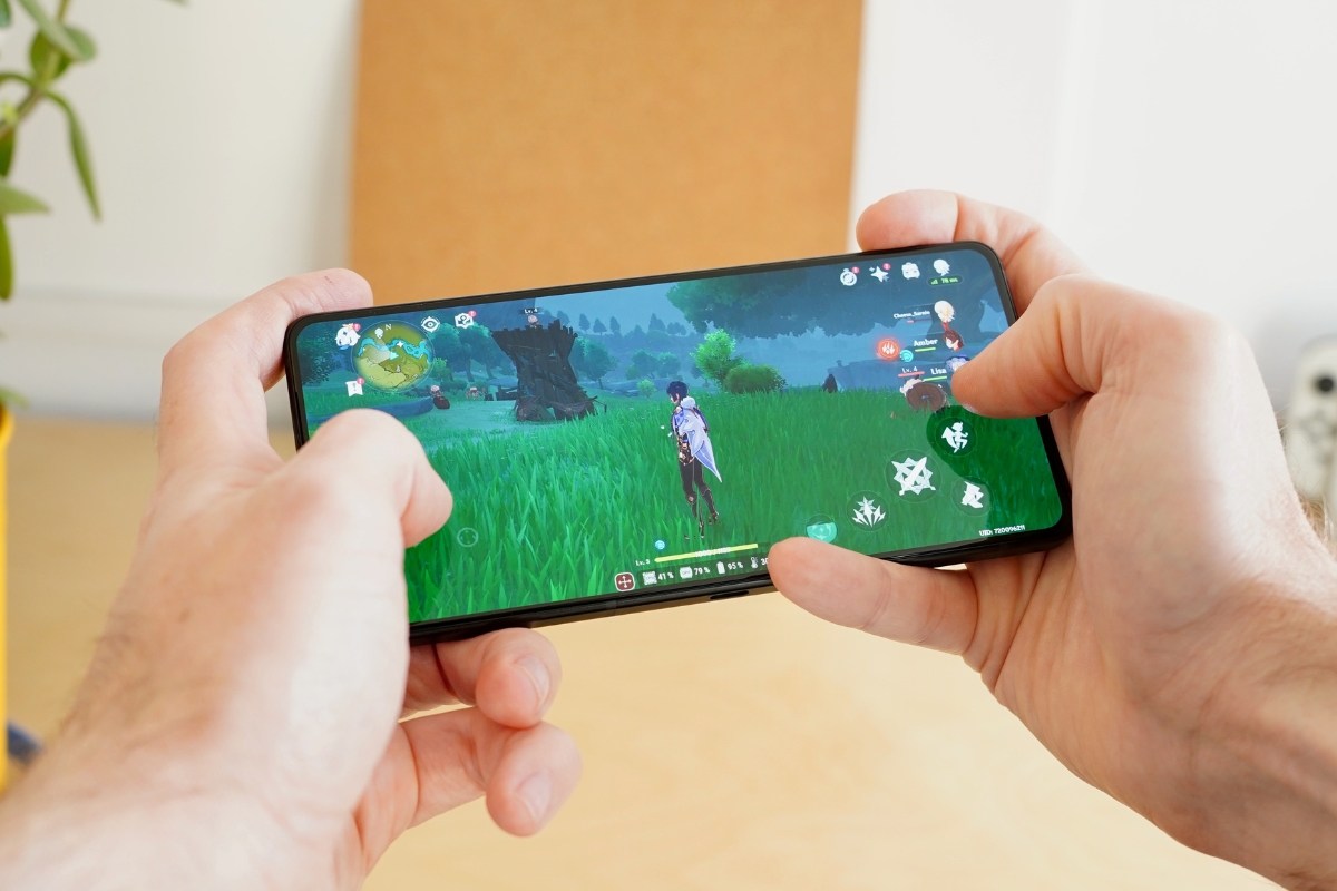 ASUS ROG Phone 9 Pro 5800mAh Gameplay