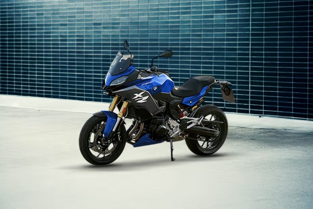 BMW F900XR Pro