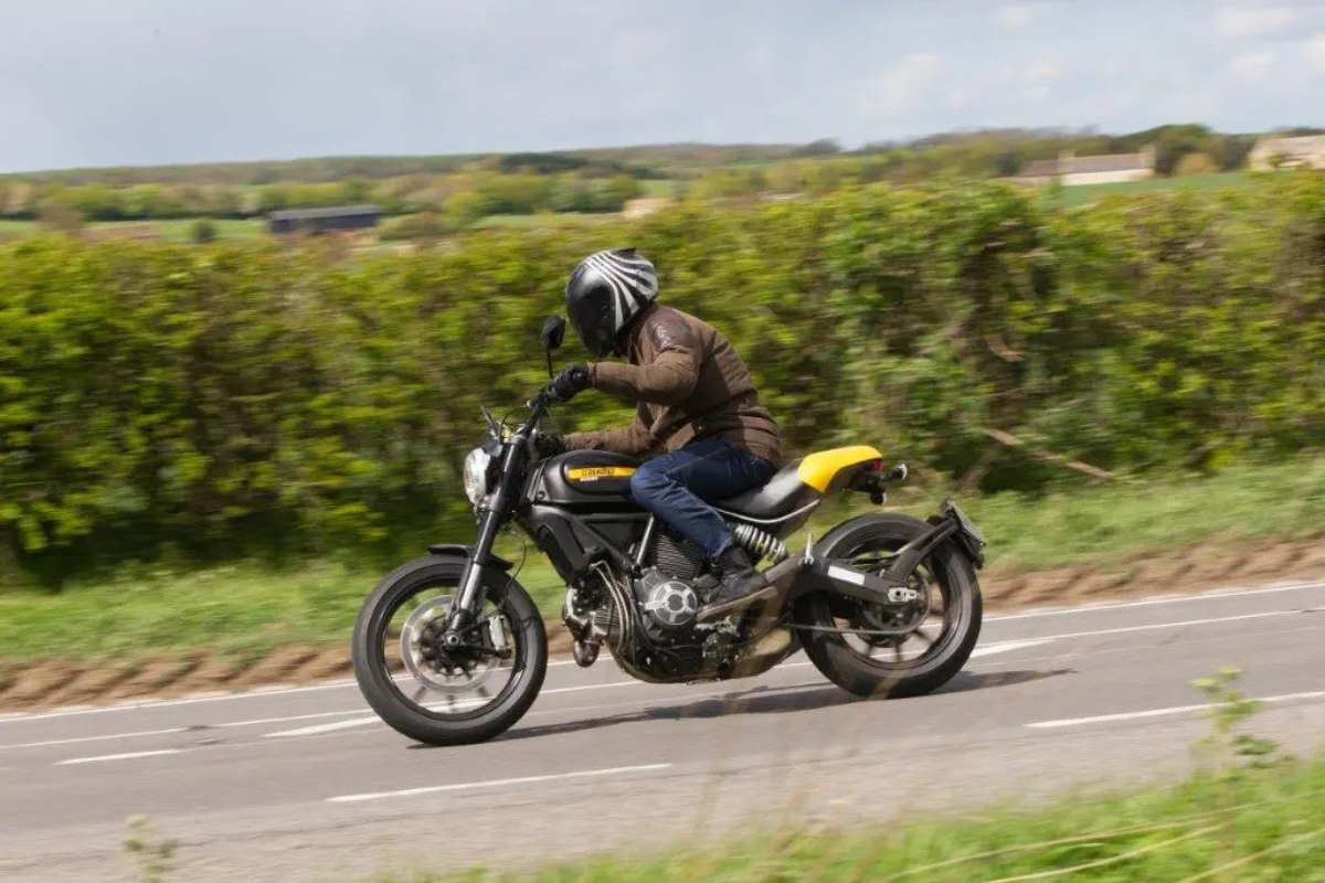 Ducati Scrambler Full Throttle
