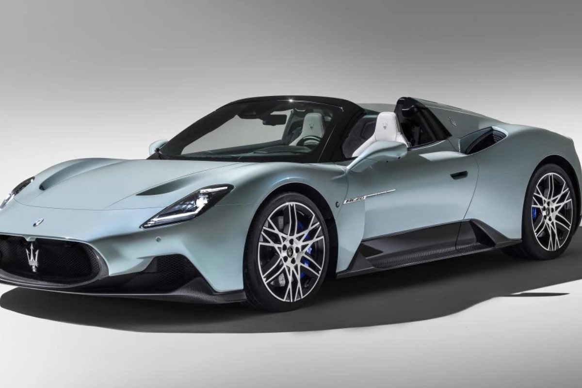 Maserati MC20 Luxury Car