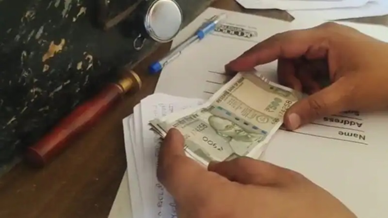 कोटा ACB की बड़ी कार्रवाई, तहसीलदार व होमगार्ड 25 हजार की रिश्वत लेते रंगे हाथों गिरफ्तार